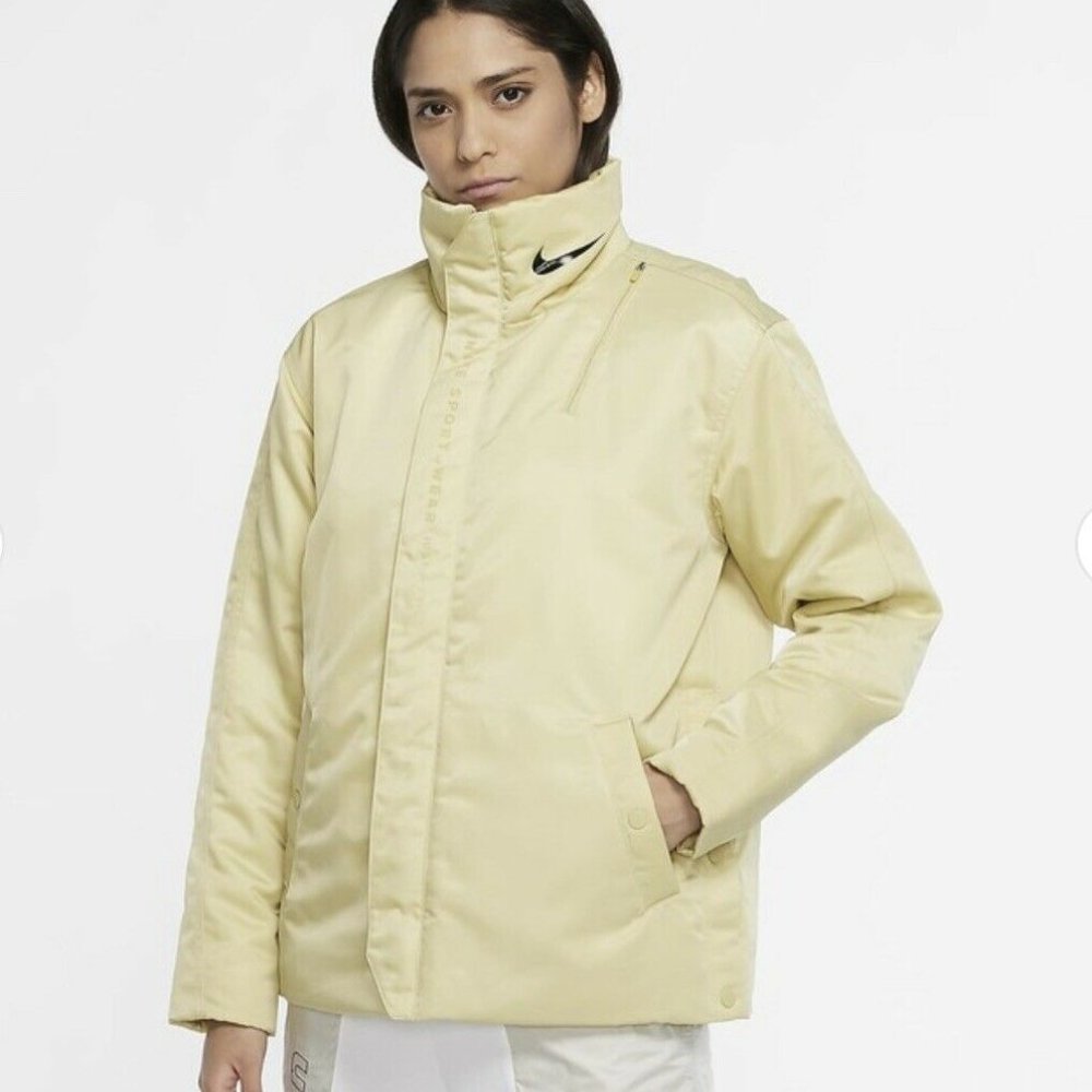 $200 Nike Sportswear Synthetic Fill Thermo Jacket